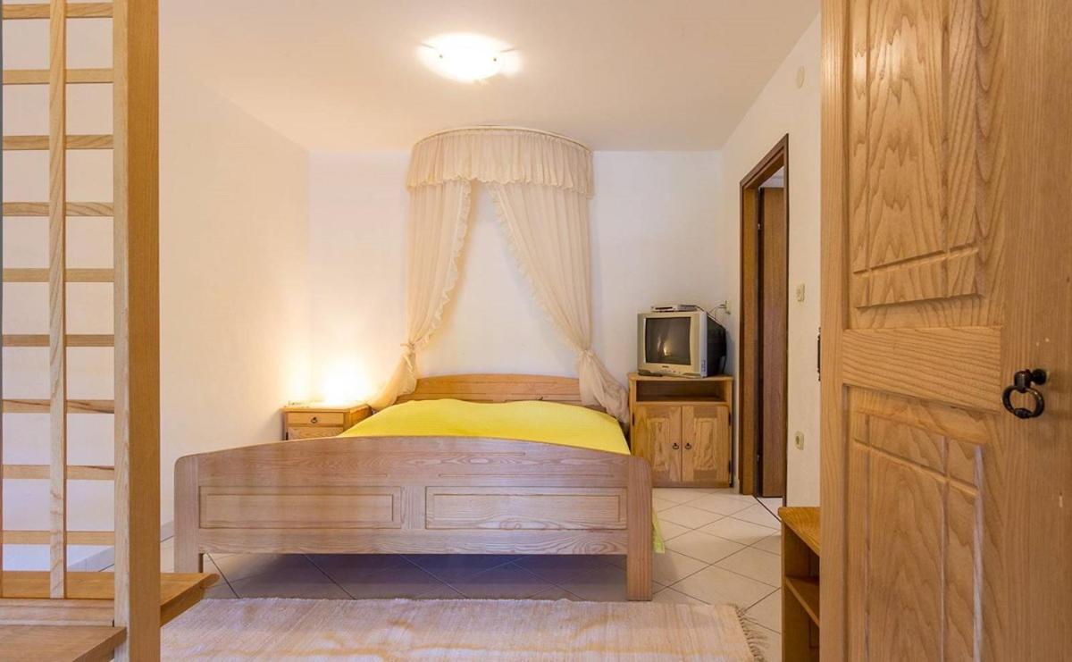 Apartments Vjera Медулин Экстерьер фото