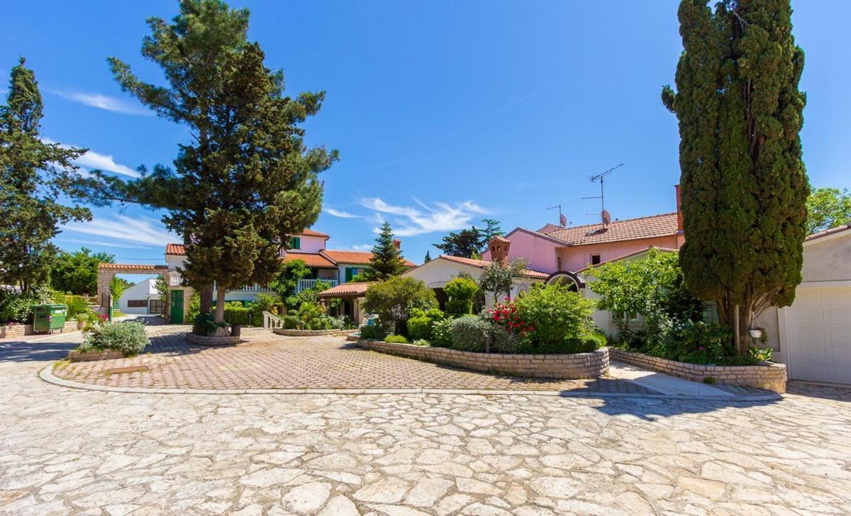 Apartments Vjera Медулин Экстерьер фото